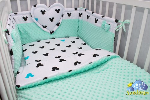 zestaw-do-lozeczka-z-ochraniaczem-z-sercem-miki-male-glowki-z-mietowym-minky