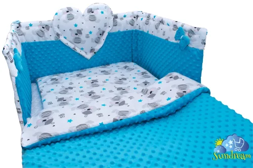 zestaw-do-lozeczka-z-ochraniaczem-z-sercem-mis-Tedy-minky-niebieskie