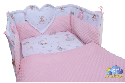 zestaw-do-lozeczka-z-ochraniaczem-z-sercem-mis-balon-minky-rozowe