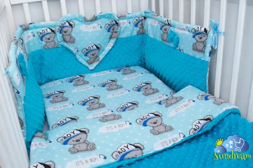 zestaw-do-lozeczka-z-ochraniaczem-z-sercem-mis-boy-niebiesie-z-niebieskim-minky.webp