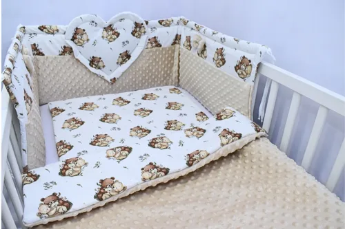 zestaw-do-lozeczka-z-secem-misie-tulace-z-bezowym-minky